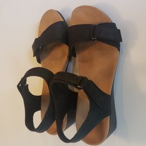 Black Vionic Comfort Sandals 6 Like New